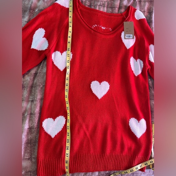 Julia Rose Amora Heart Sweater - Medium - NWT- Red White 100% Acrylic - Picture 8 of 9